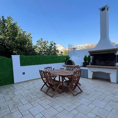 Apartment Matouli Escape