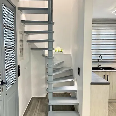 Matouli Escape Filótion